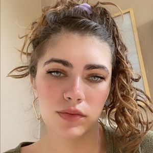 Meet your Posher, Teresa